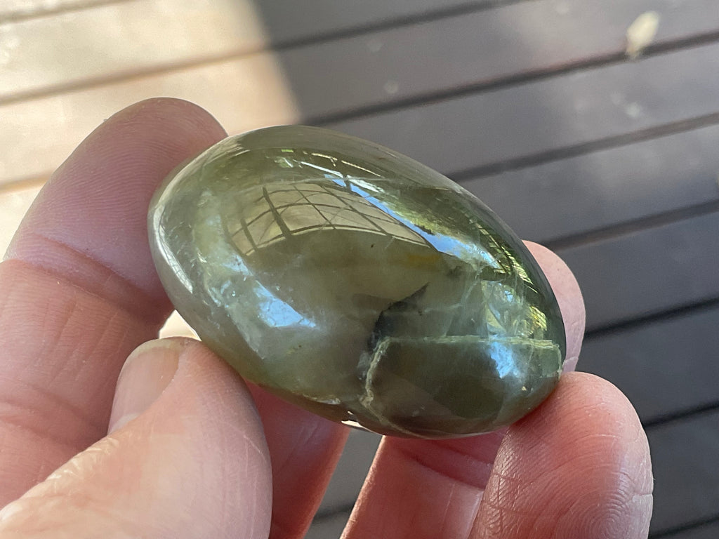 55g Garnerite Palmstone