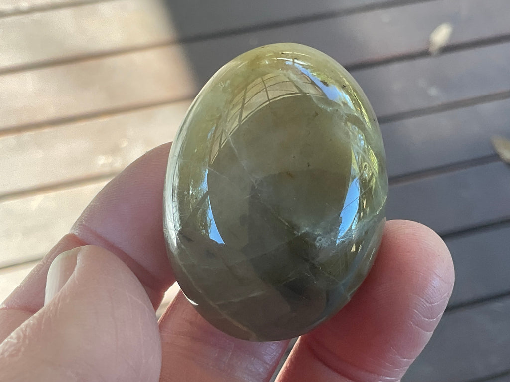 55g Garnerite Palmstone