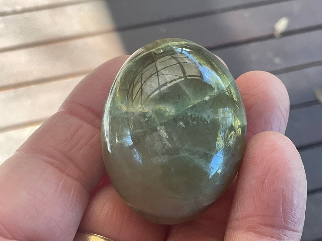 55g Garnerite Palmstone