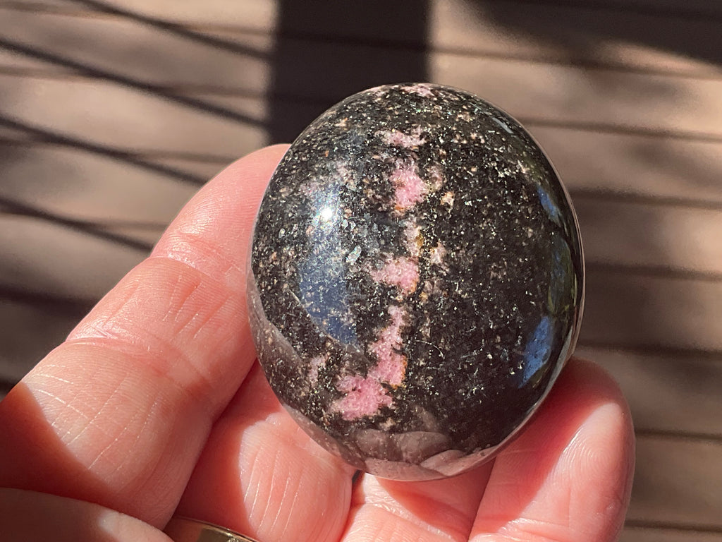 100g Rhodenite Palmstone 3B