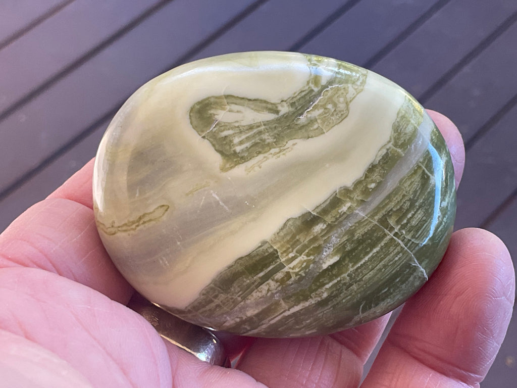 100g Serpentine Palmstone 1D
