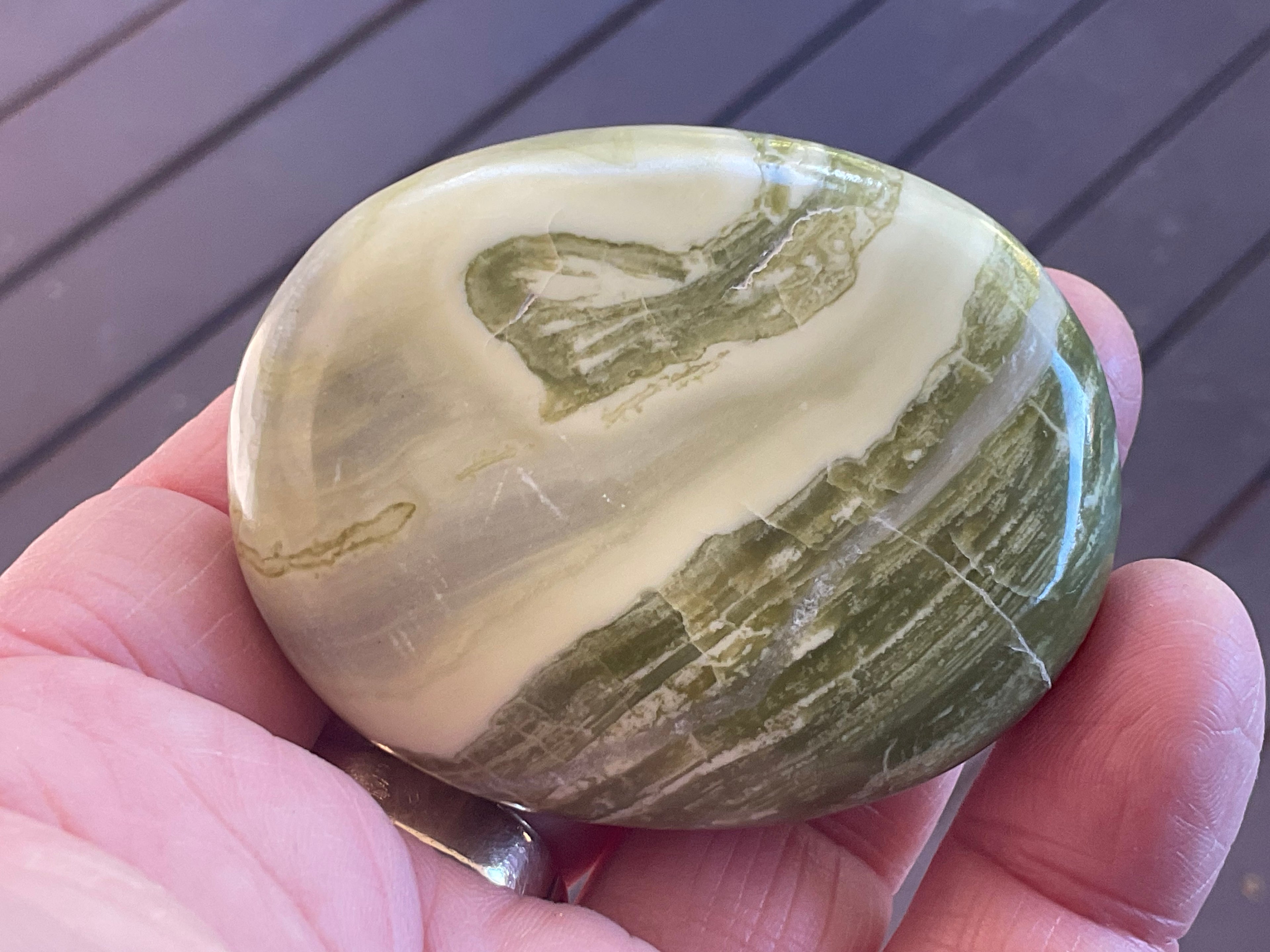 100g Serpentine Palmstone 1D