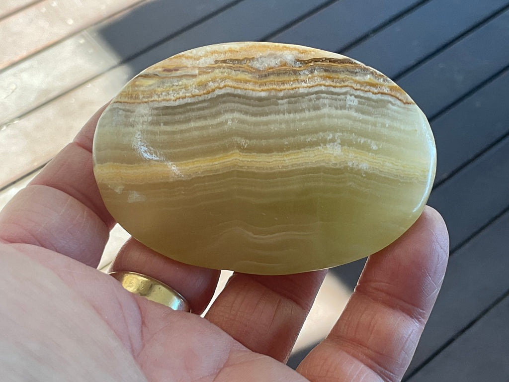 111g Green Banded Onyx (Calcite) Palmstone A