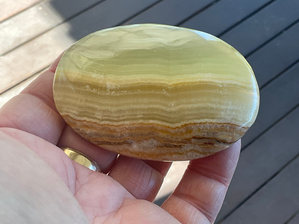 111g Green Banded Onyx (Calcite) Palmstone A