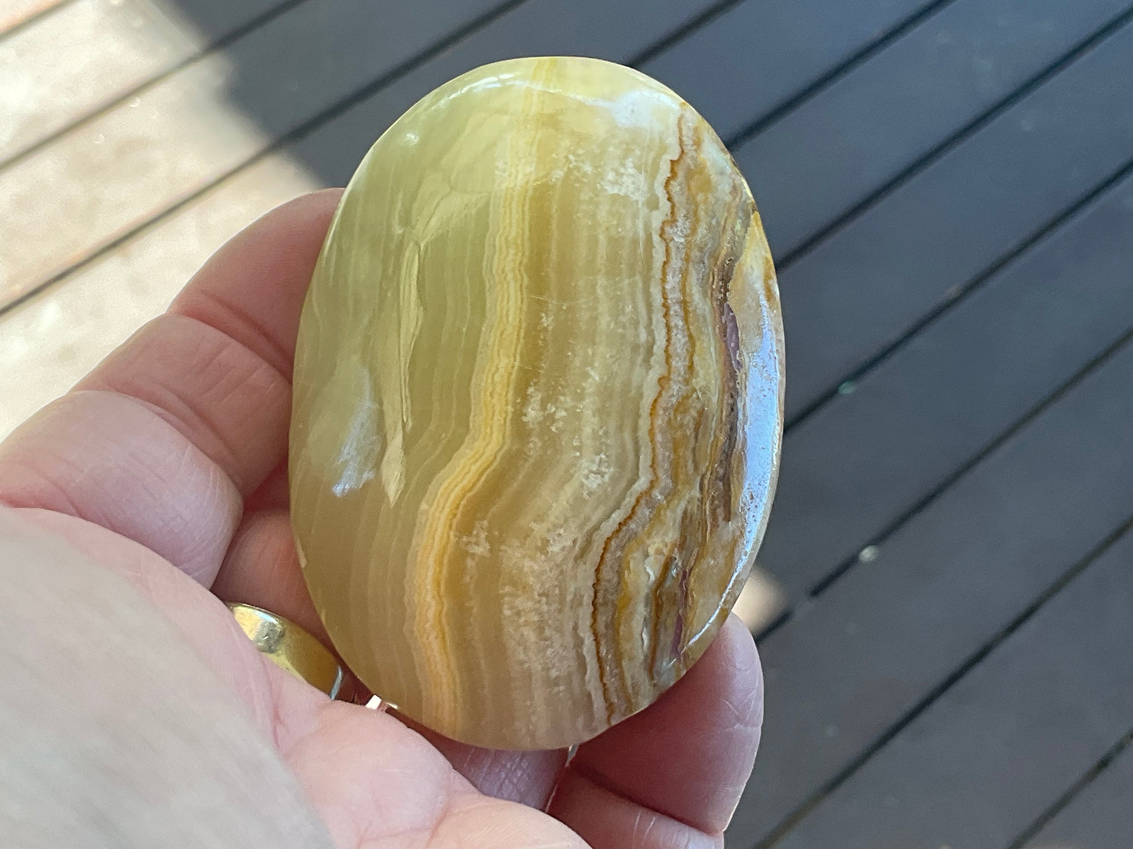 111g Green Banded Onyx (Calcite) Palmstone A