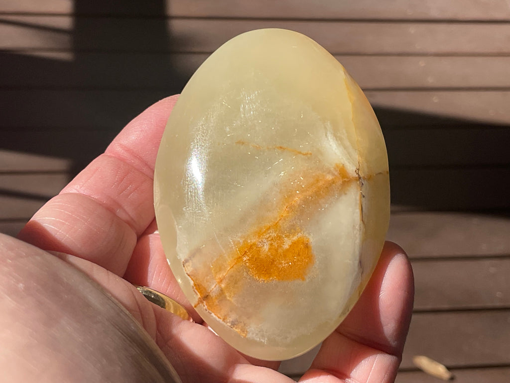 134g Green Banded Onyx (Calcite) Palmstone B