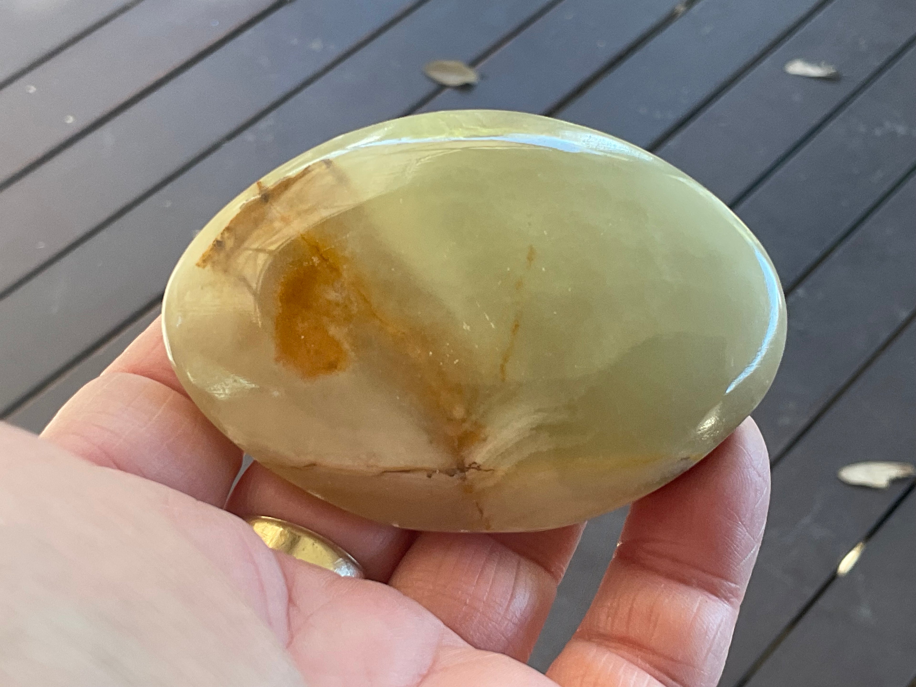 134g Green Banded Onyx (Calcite) Palmstone B
