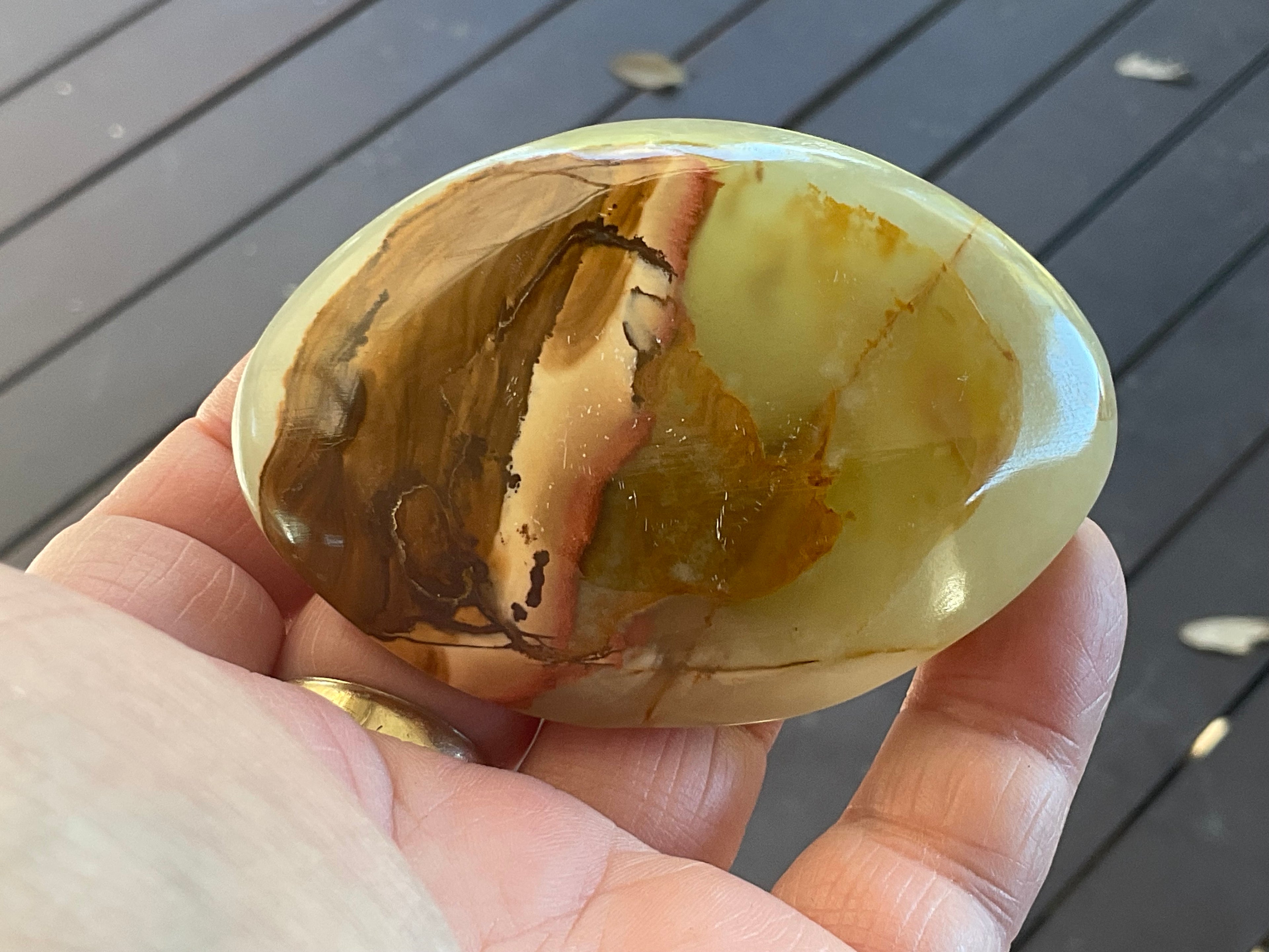 134g Green Banded Onyx (Calcite) Palmstone B