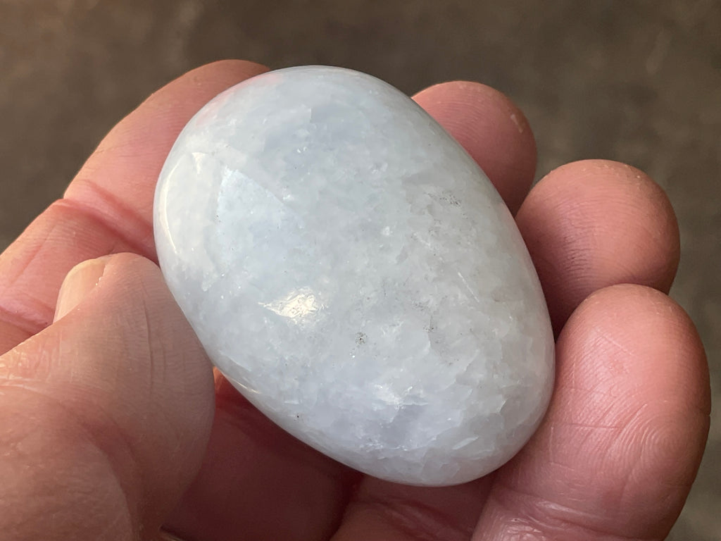 65g Pale Blue Calcite Egg 1F