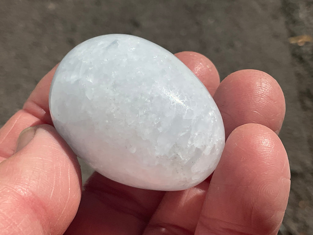 65g Pale Blue Calcite Egg 1F