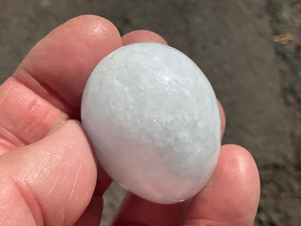 65g Pale Blue Calcite Egg 1F
