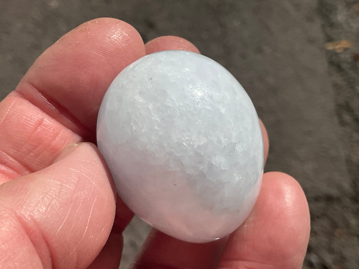 65g Pale Blue Calcite Egg 1F