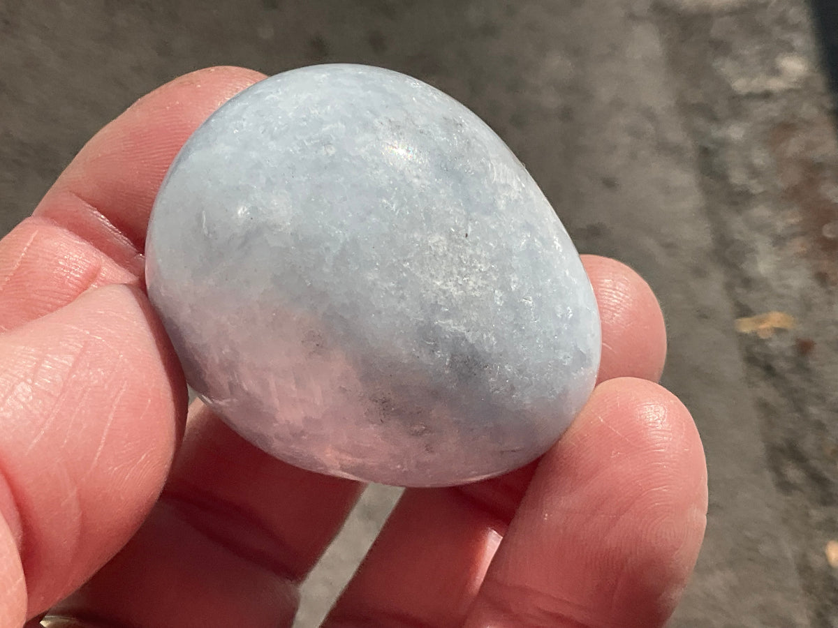 74g Pale Blue Calcite Egg 2D