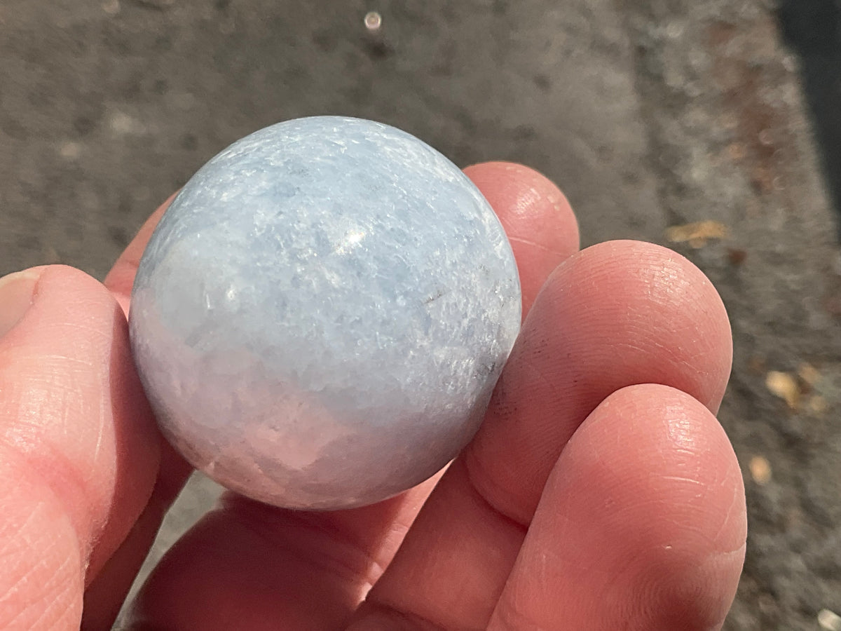74g Pale Blue Calcite Egg 2D