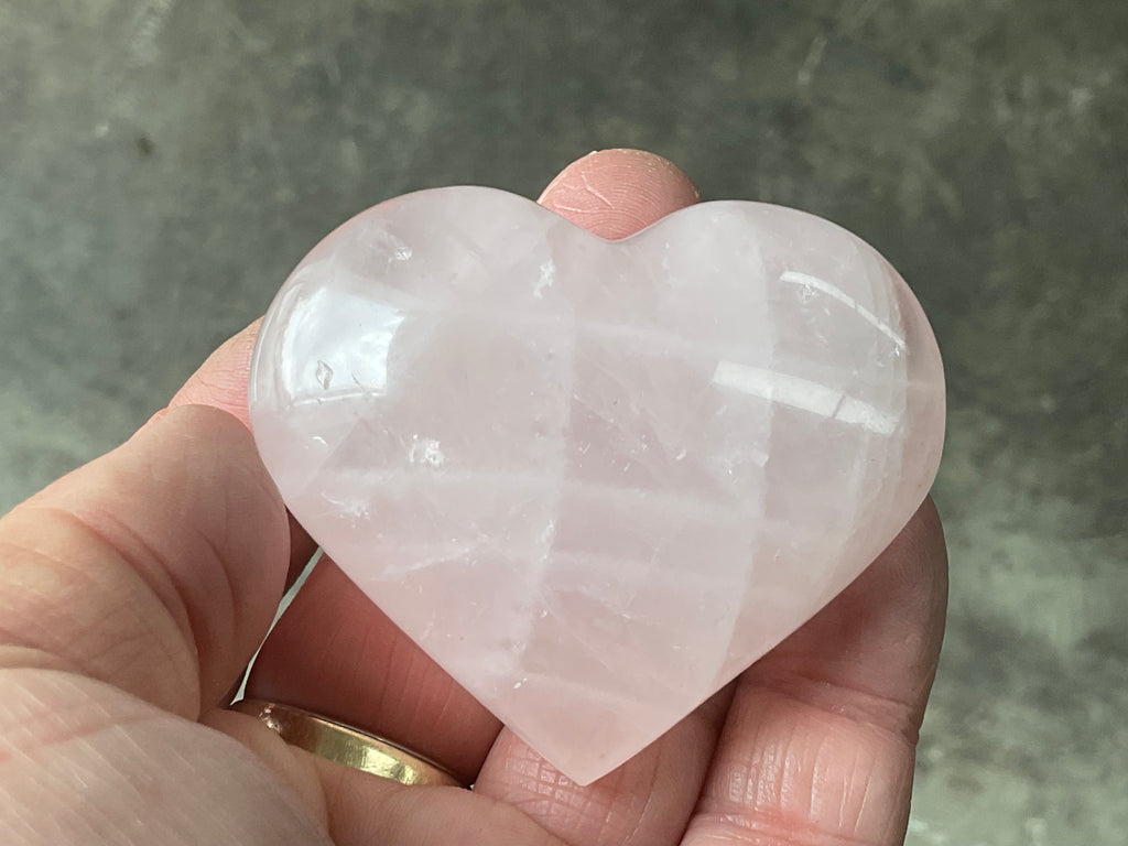 86g Rose Quartz Heart 2B