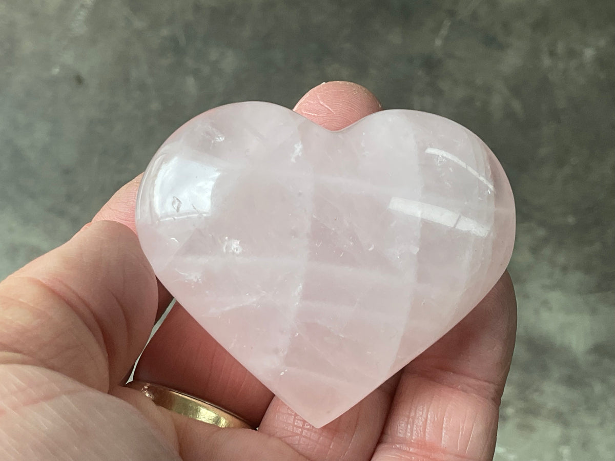 86g Rose Quartz Heart 2B