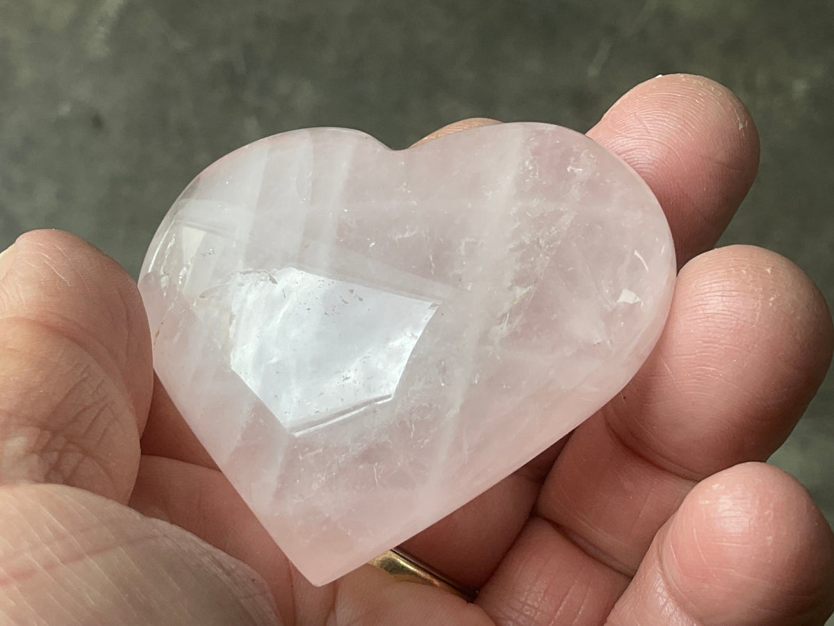 86g Rose Quartz Heart 2B
