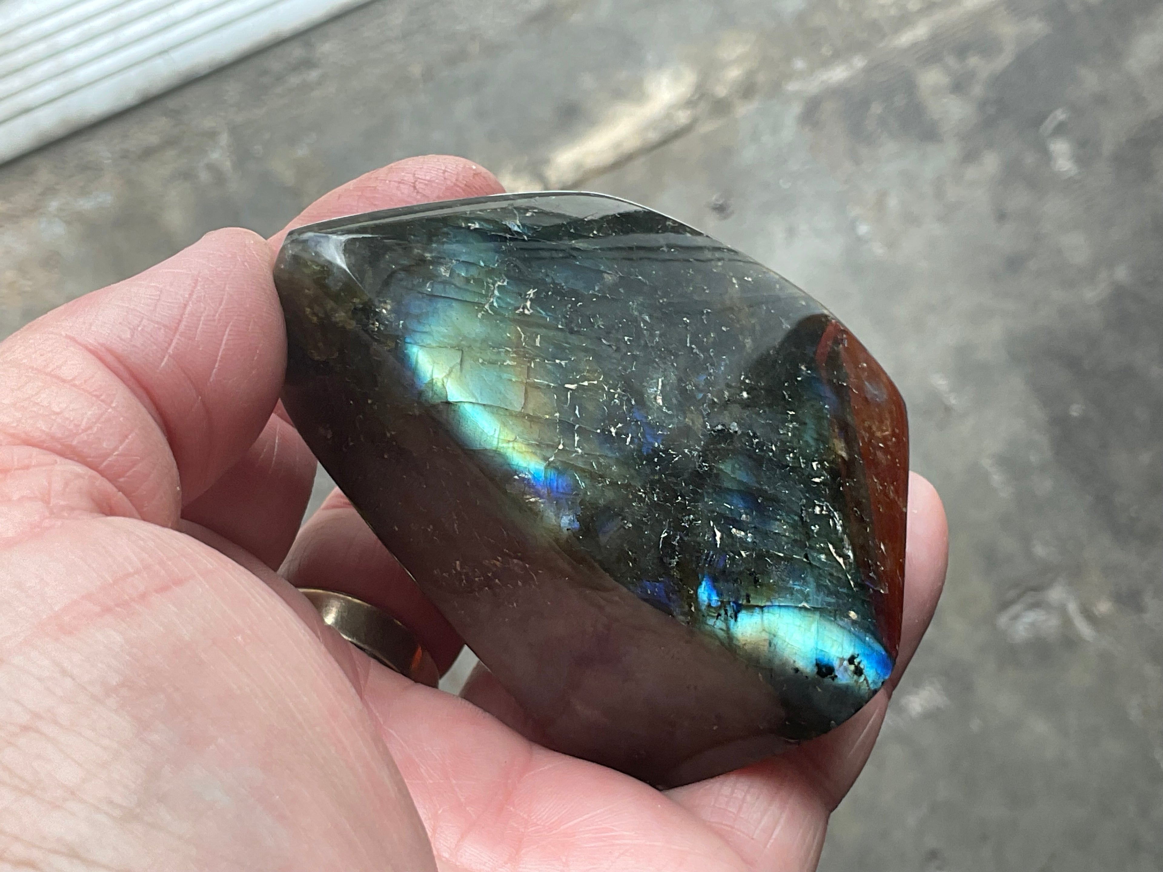 225g Labradorite Palmstone 2B
