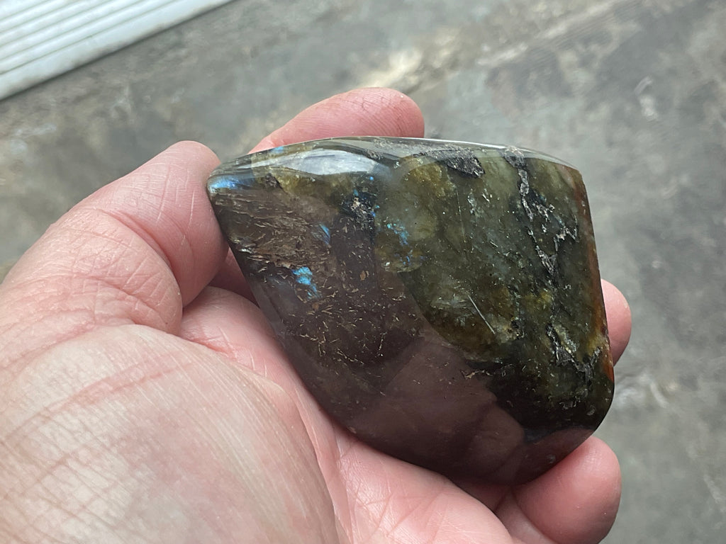 225g Labradorite Palmstone 2B