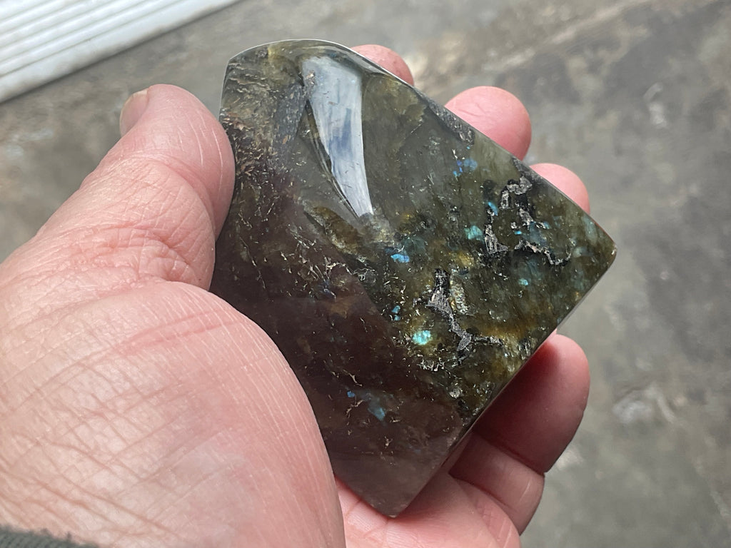 225g Labradorite Palmstone 2B