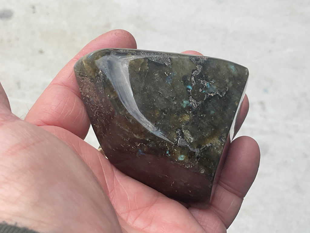 225g Labradorite Palmstone 2B