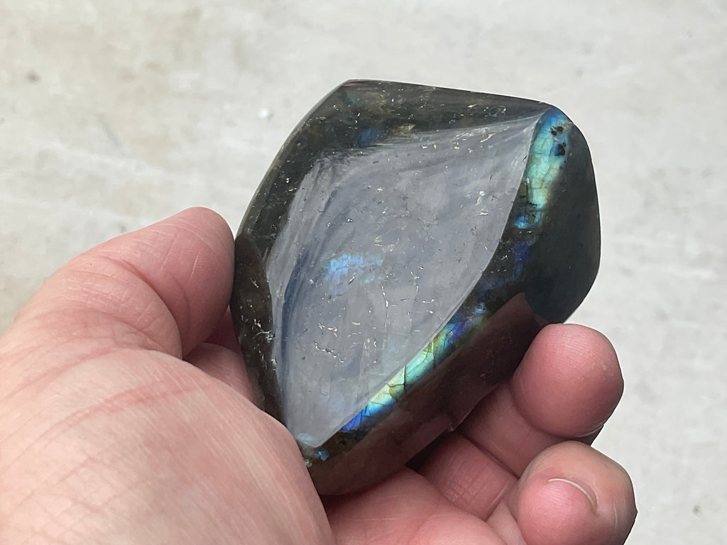 225g Labradorite Palmstone 2B