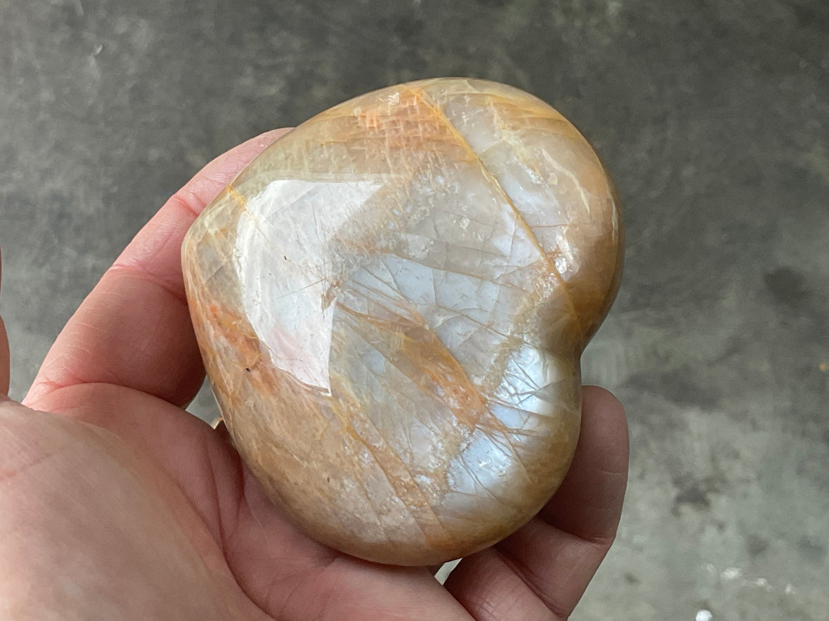252g Peach Moonstone Heart 2A