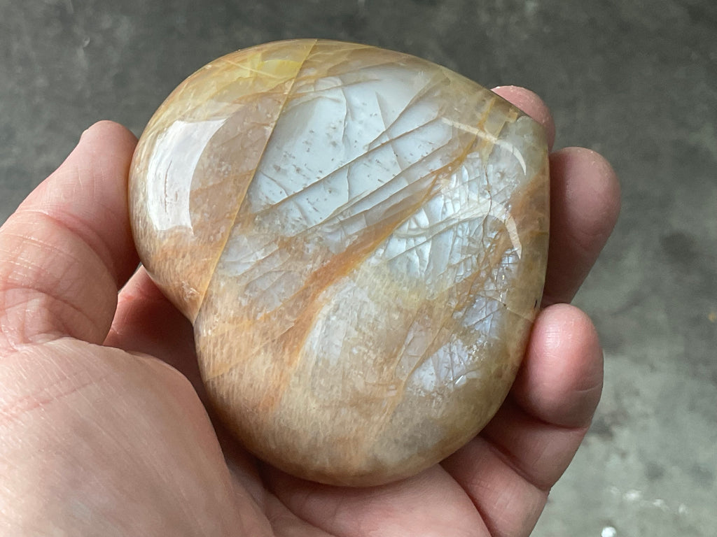 252g Peach Moonstone Heart 2A