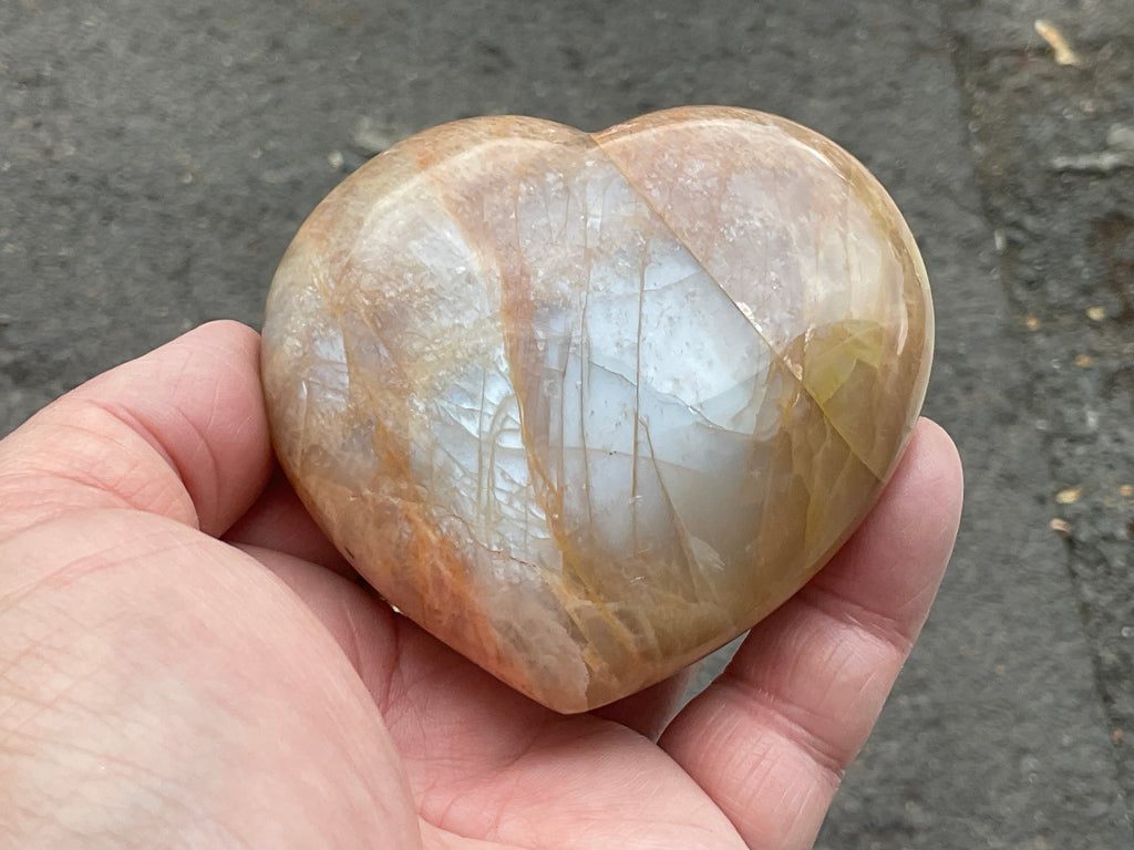 252g Peach Moonstone Heart 2A