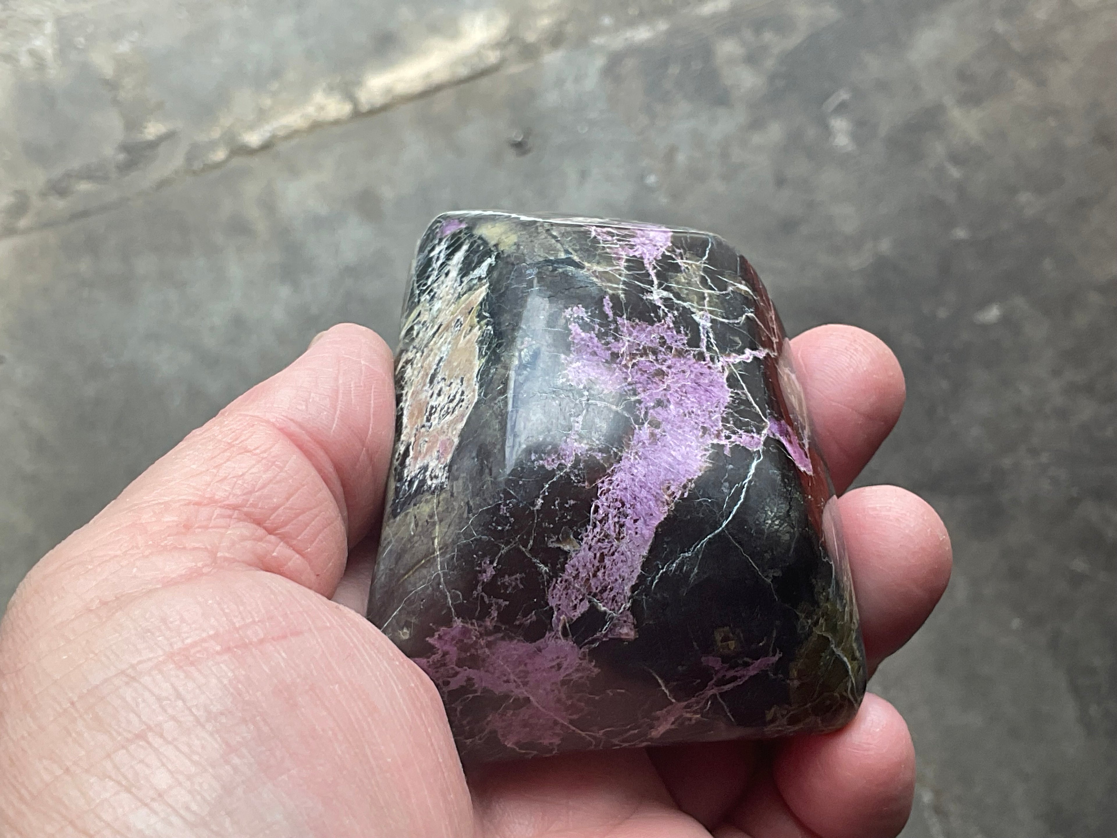 210g Stichtite in Serpentine (Atlantisite) Freeform A