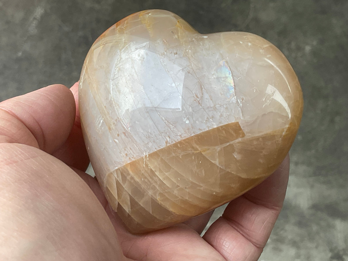 257g Peach Moonstone Heart 2B