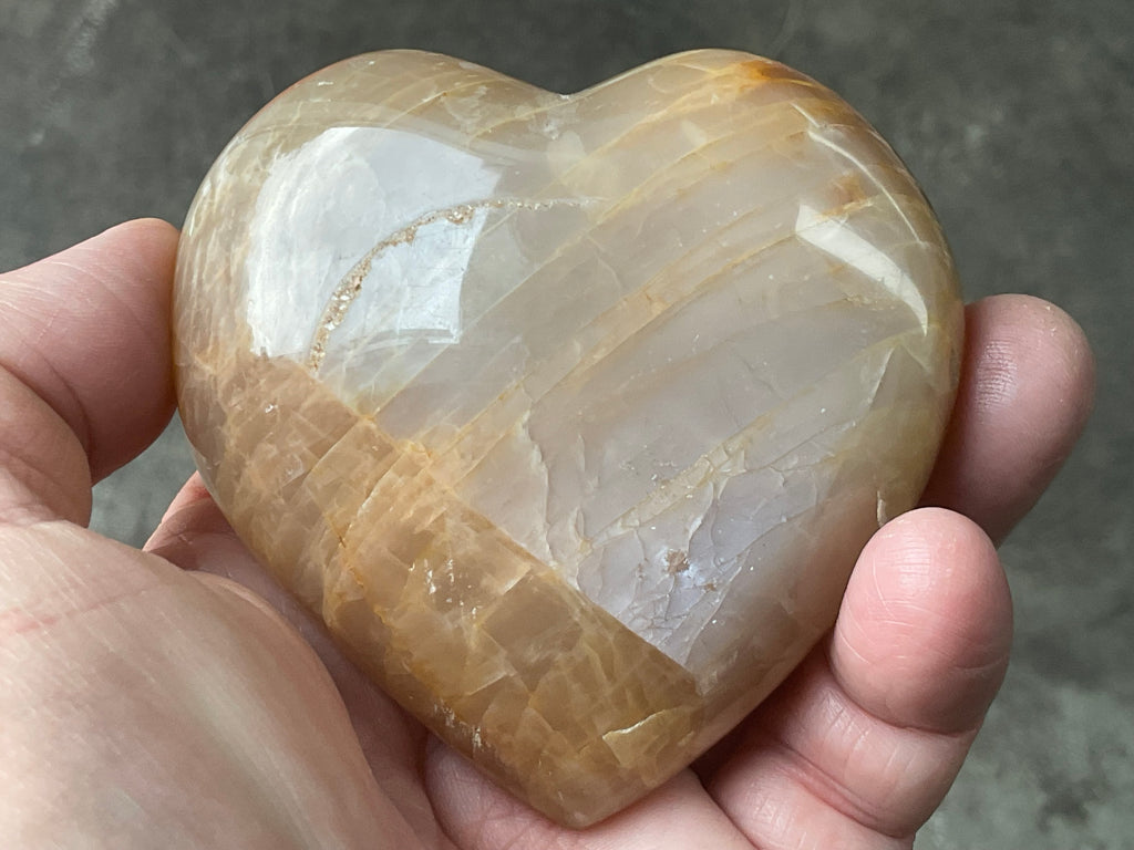 257g Peach Moonstone Heart 2B