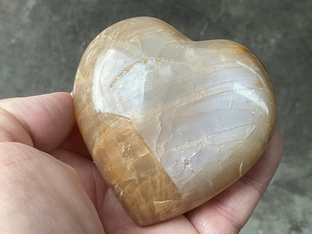 257g Peach Moonstone Heart 2B