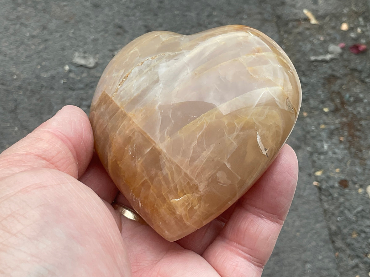 257g Peach Moonstone Heart 2B