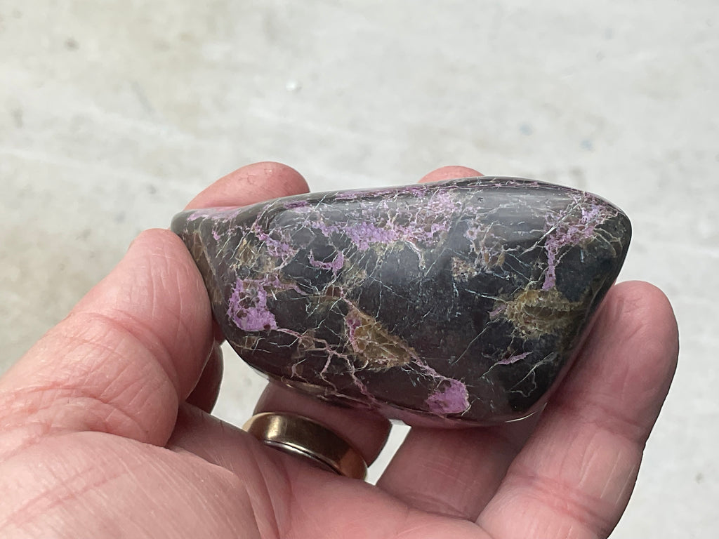 210g Stichtite in Serpentine (Atlantisite) Freeform A