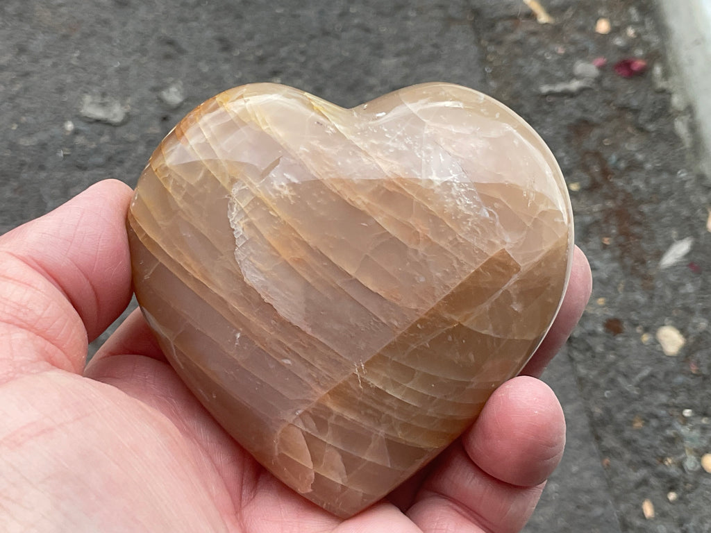 257g Peach Moonstone Heart 2B