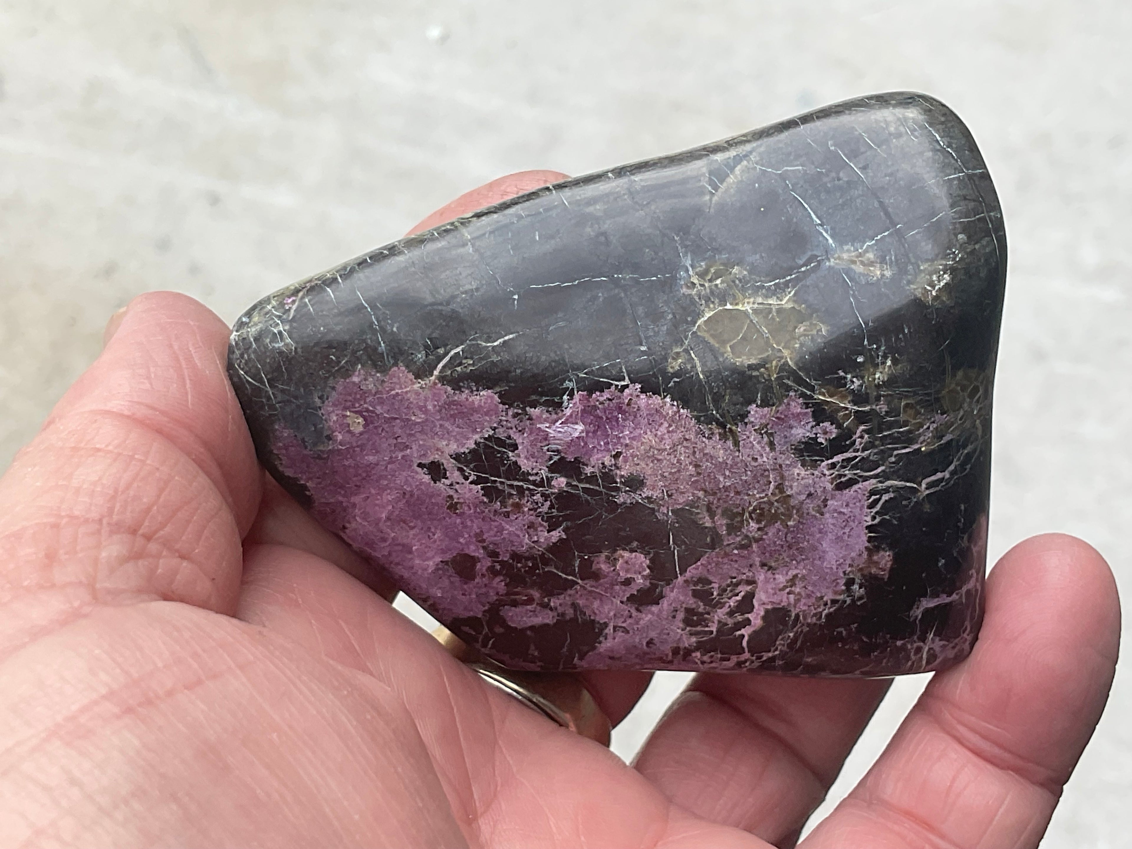 210g Stichtite in Serpentine (Atlantisite) Freeform A