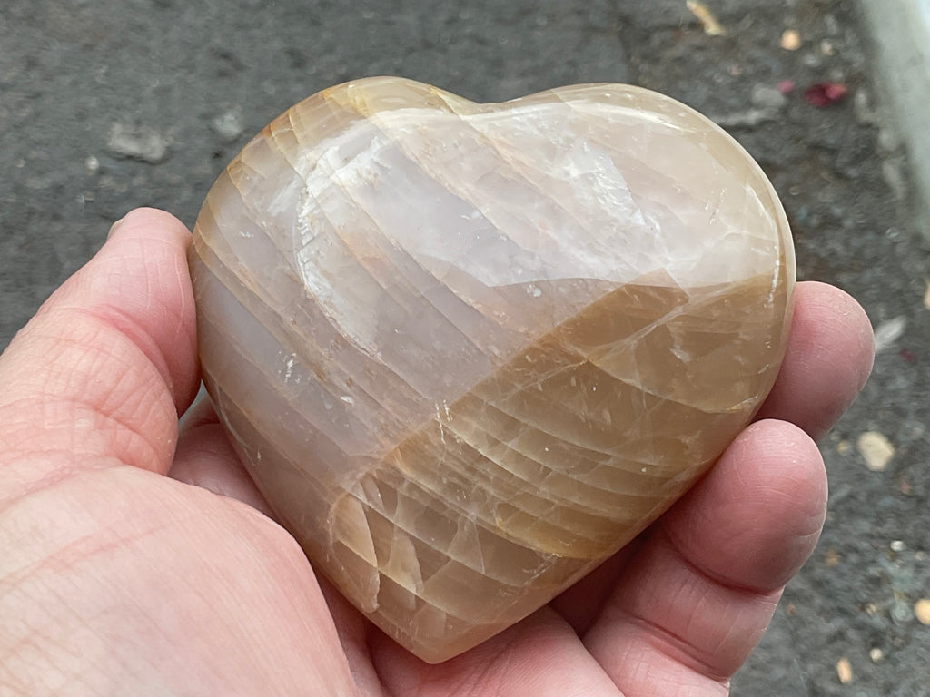 257g Peach Moonstone Heart 2B