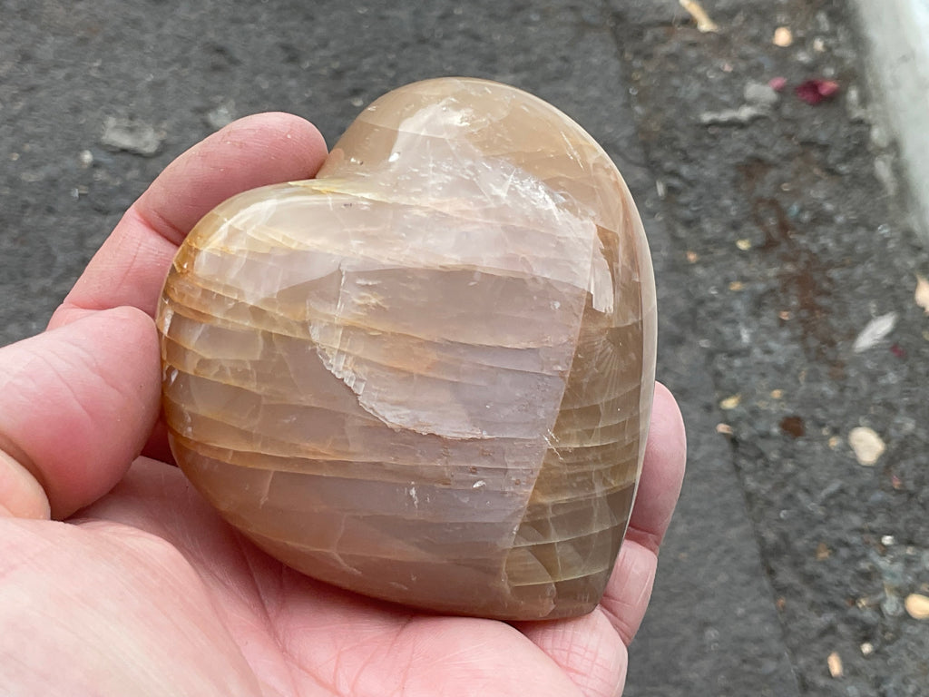 257g Peach Moonstone Heart 2B