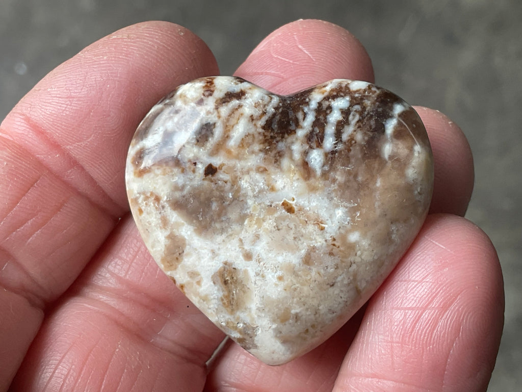 16g Small Chocolate Calcite Heart A4