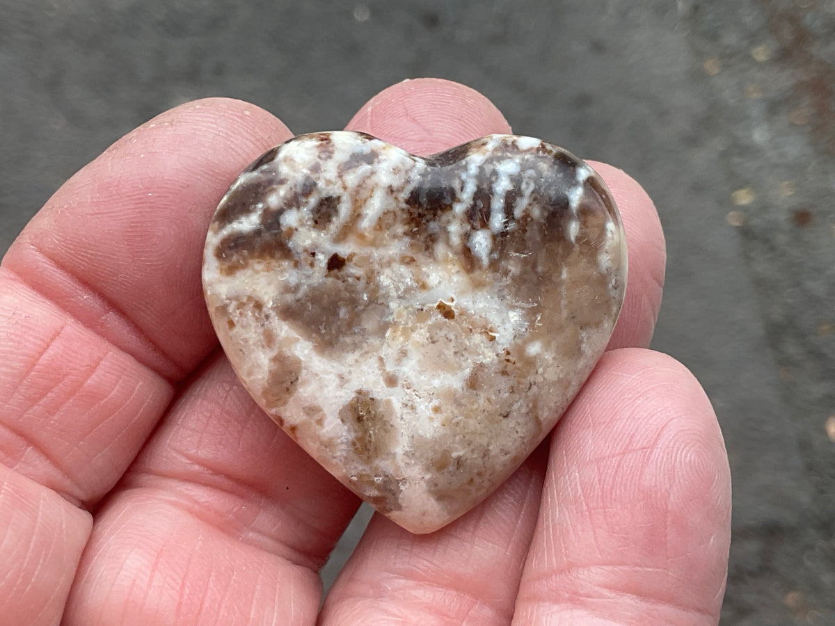 16g Small Chocolate Calcite Heart A4