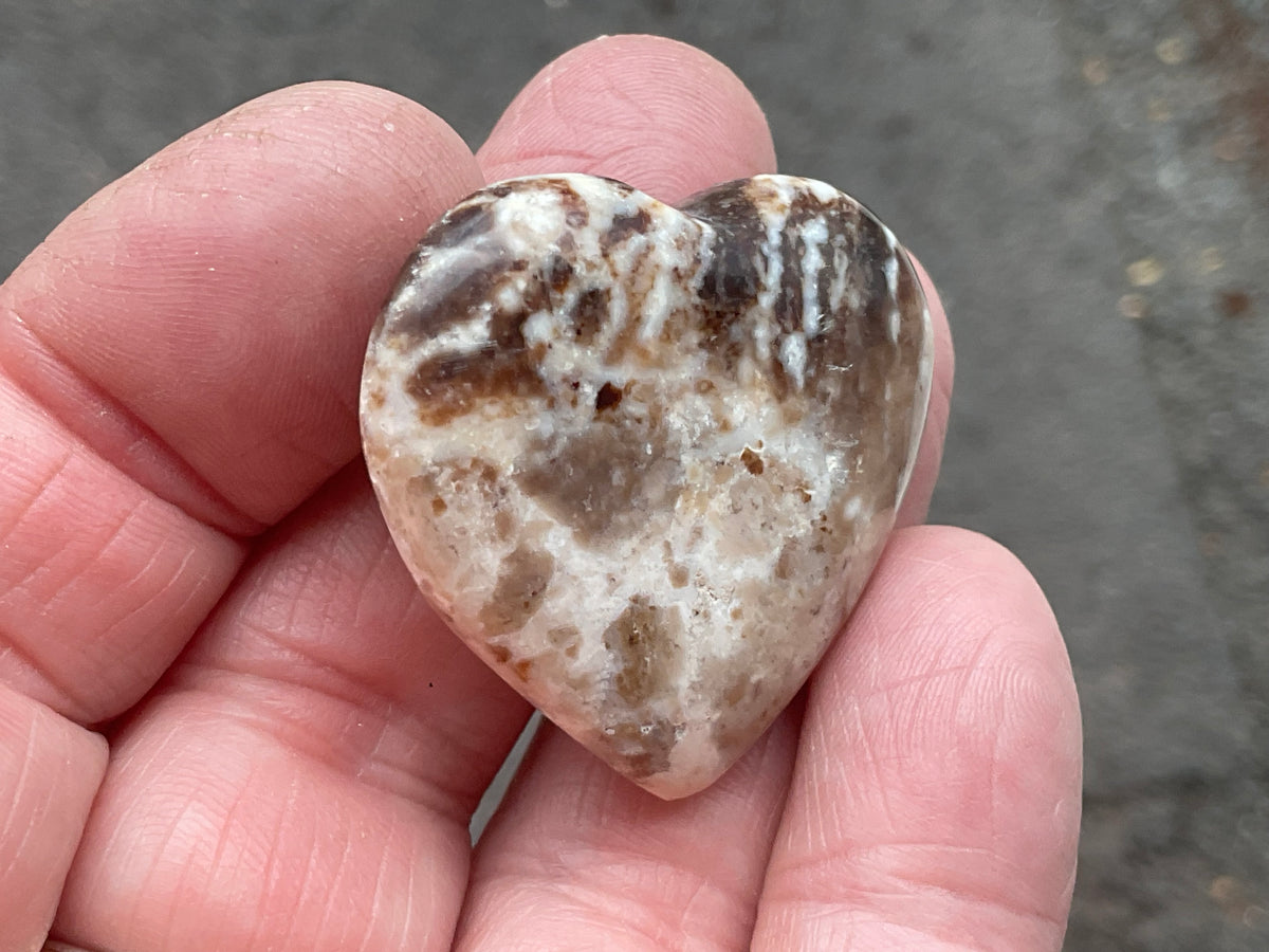 16g Small Chocolate Calcite Heart A4