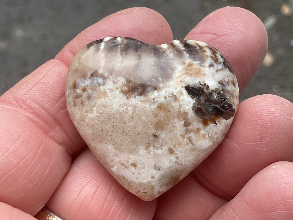 16g Small Chocolate Calcite Heart A4