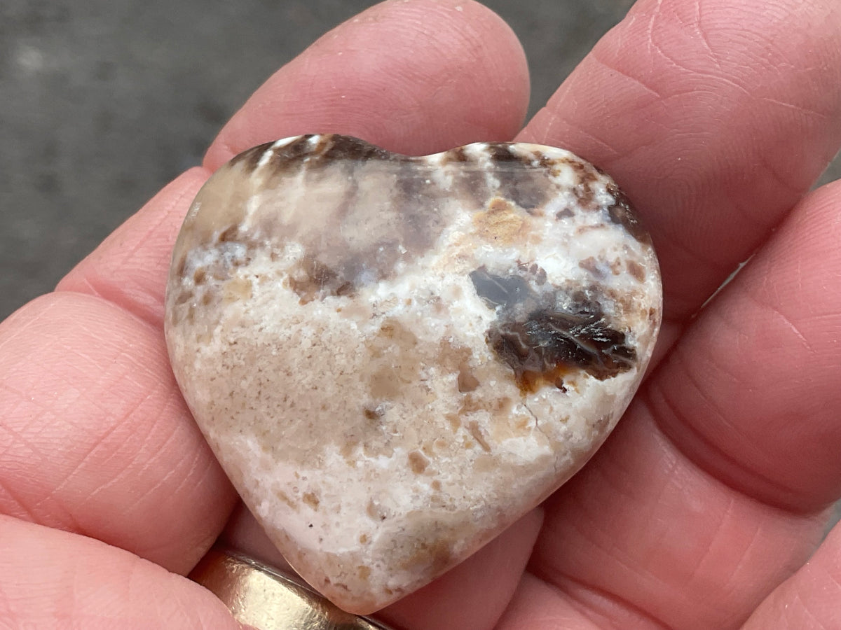 16g Small Chocolate Calcite Heart A4