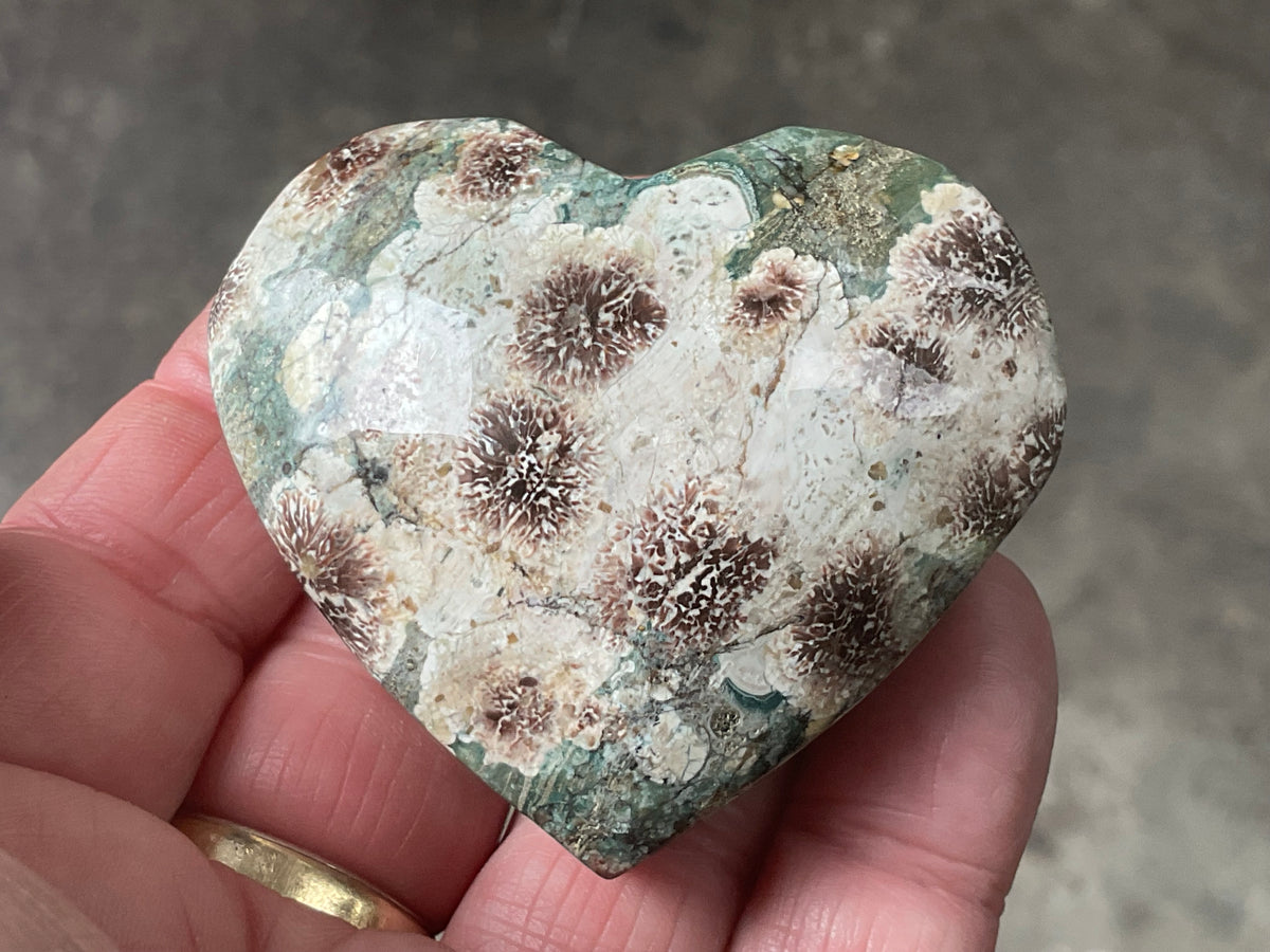105g Green Cherry Blossom Heart 4B