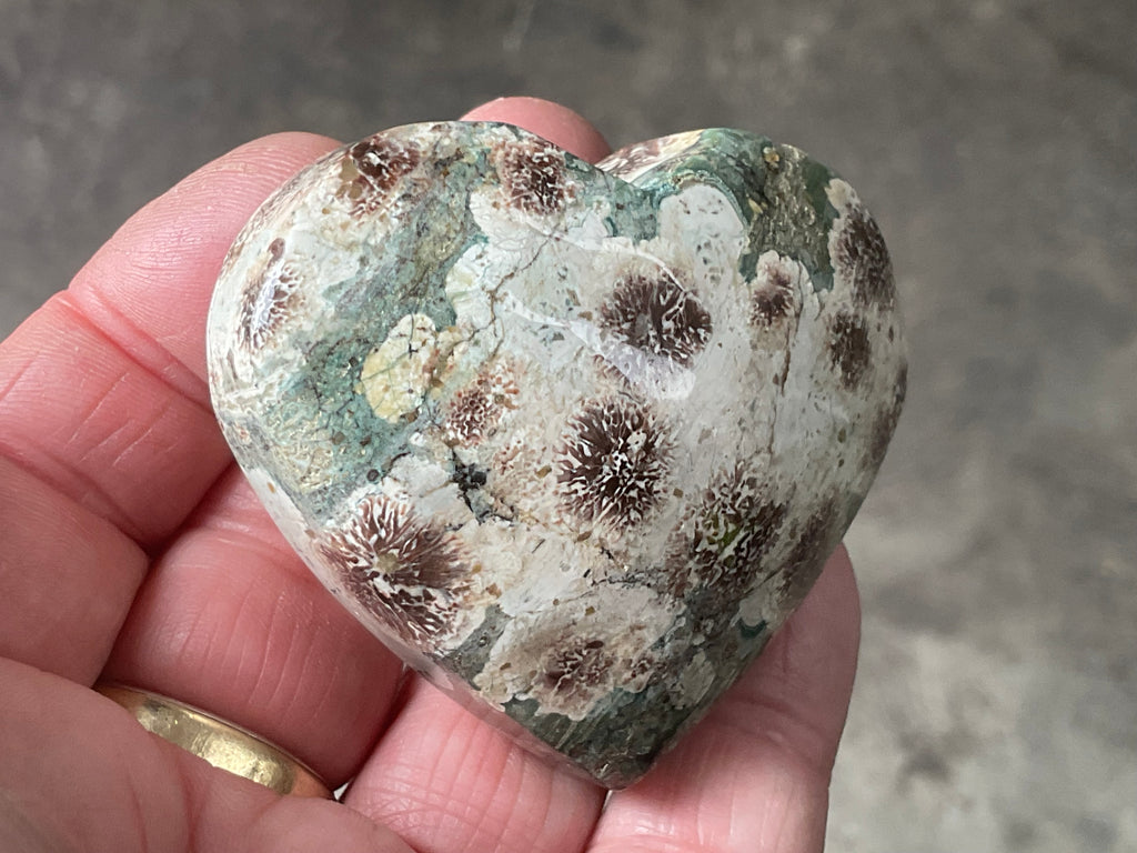 105g Green Cherry Blossom Heart 4B