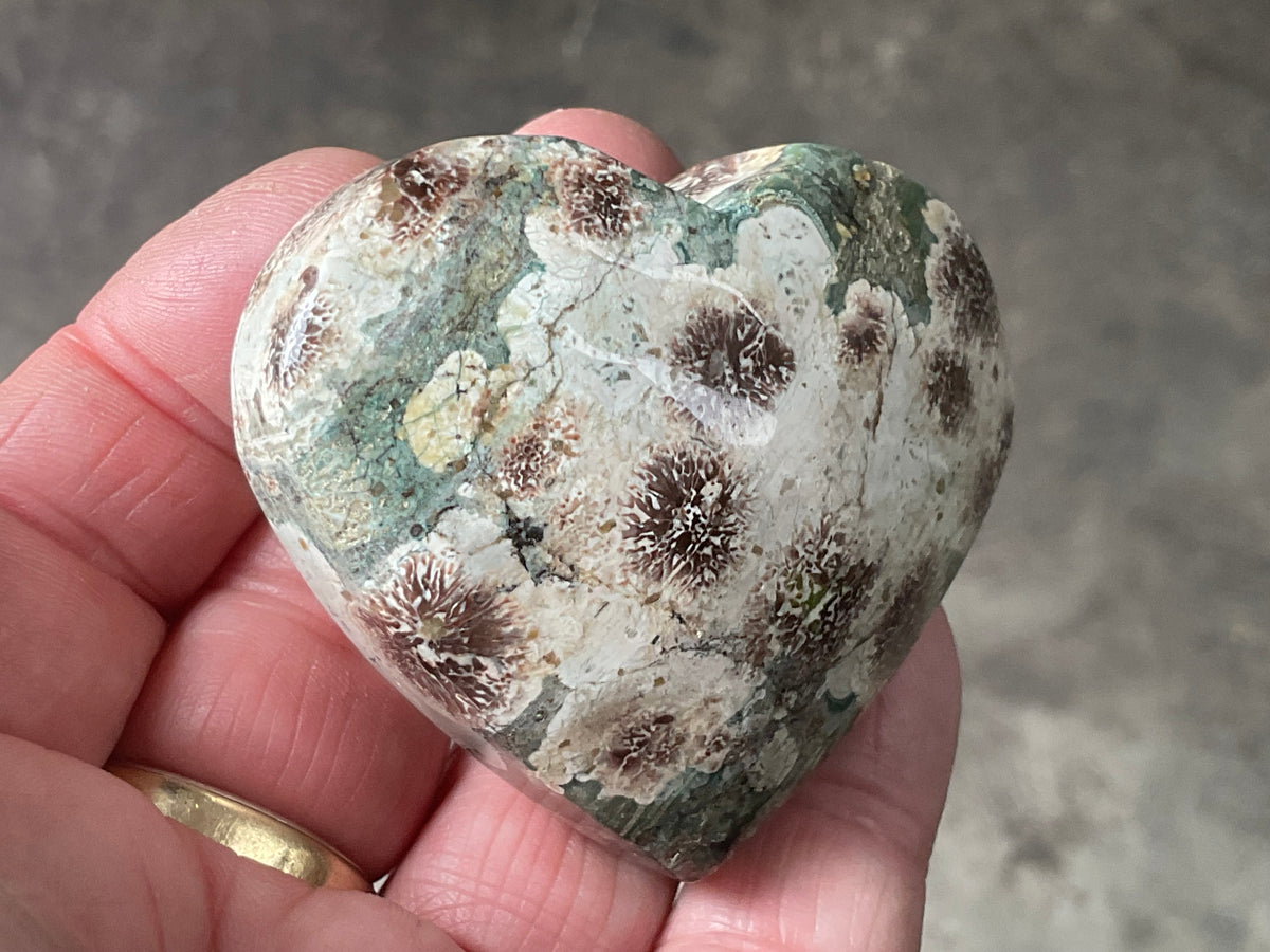 105g Green Cherry Blossom Heart 4B