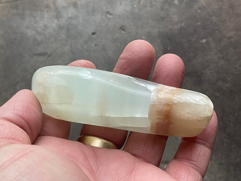 139g Pistachio Calcite Freeform 1A