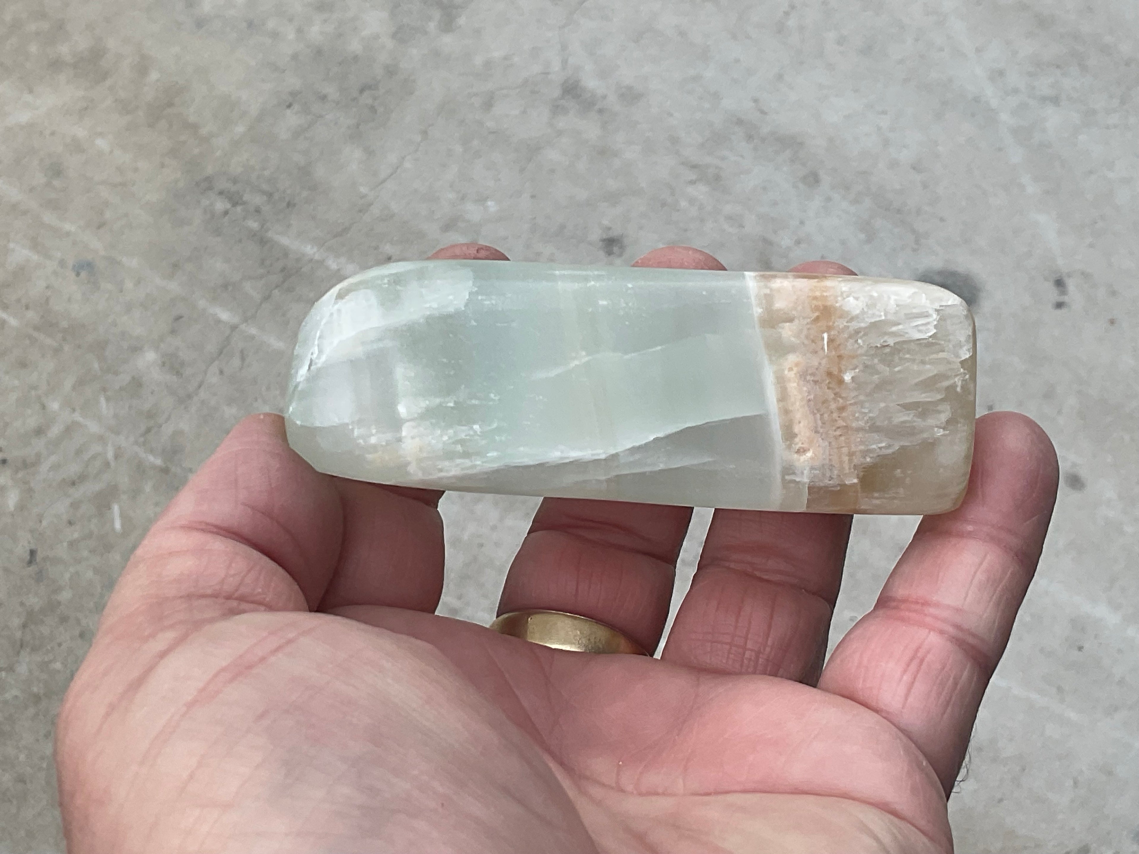 139g Pistachio Calcite Freeform 1A