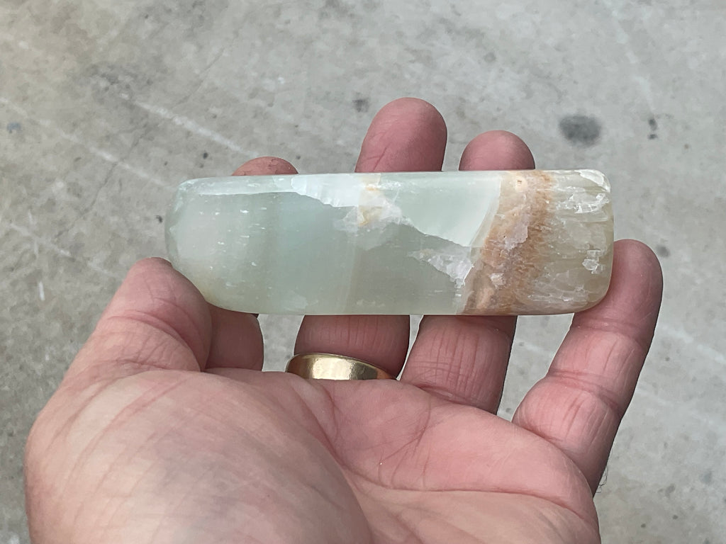 139g Pistachio Calcite Freeform 1A